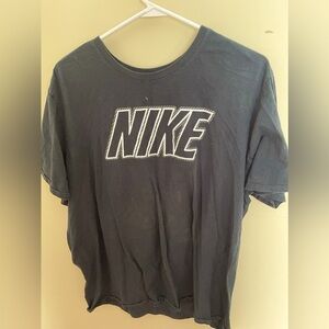 Nike t-shirt black and white